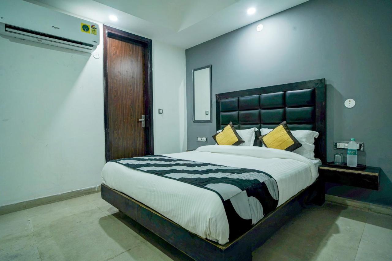 Hotel Red Snapper Couple Friendly At West Delhi New Delhi Extérieur photo