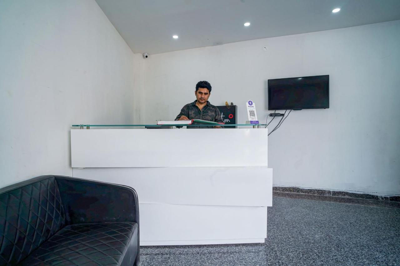Hotel Red Snapper Couple Friendly At West Delhi New Delhi Extérieur photo