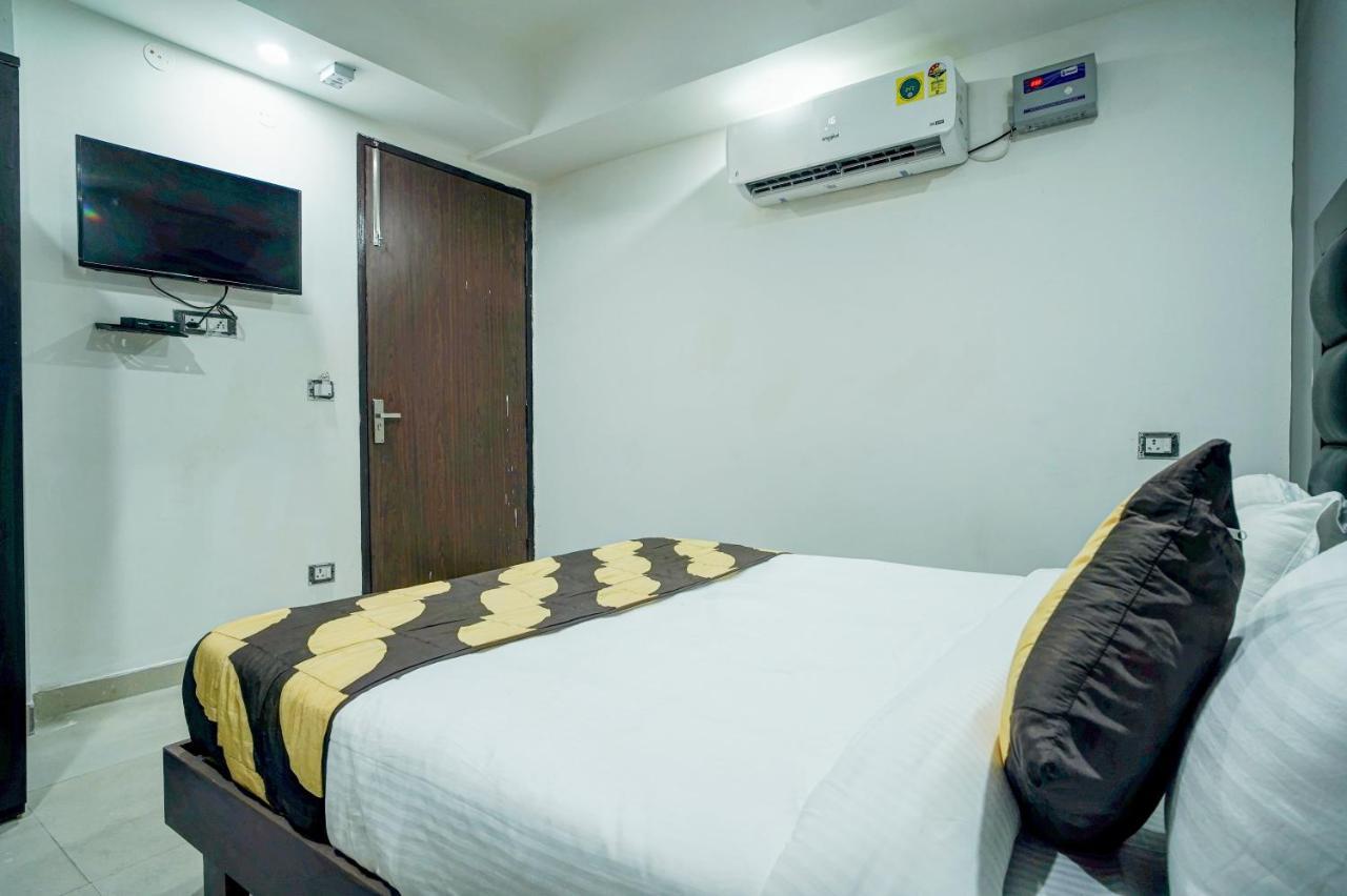 Hotel Red Snapper Couple Friendly At West Delhi New Delhi Extérieur photo
