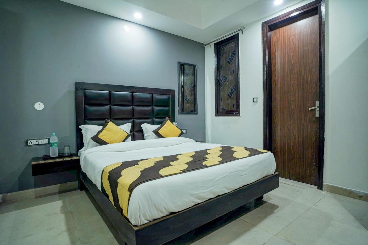 Hotel Red Snapper Couple Friendly At West Delhi New Delhi Extérieur photo