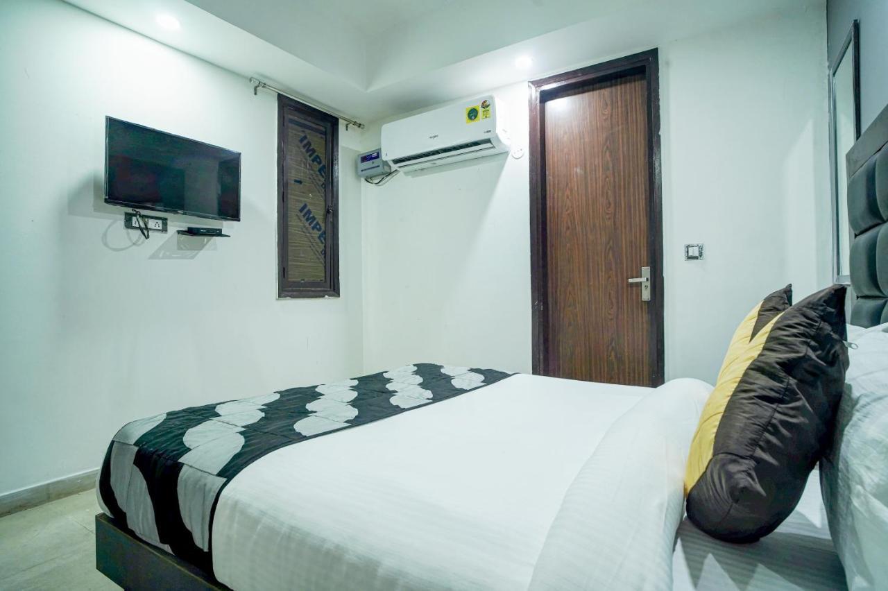 Hotel Red Snapper Couple Friendly At West Delhi New Delhi Extérieur photo