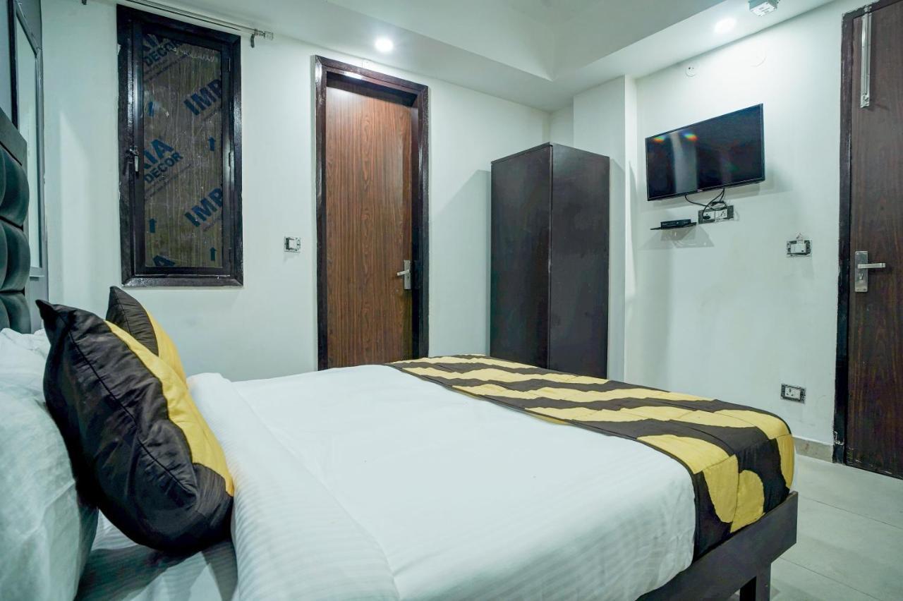 Hotel Red Snapper Couple Friendly At West Delhi New Delhi Extérieur photo