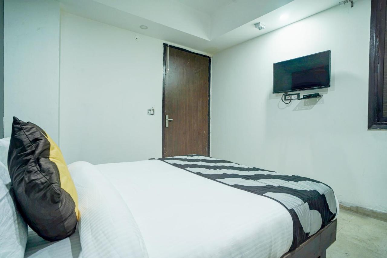 Hotel Red Snapper Couple Friendly At West Delhi New Delhi Extérieur photo