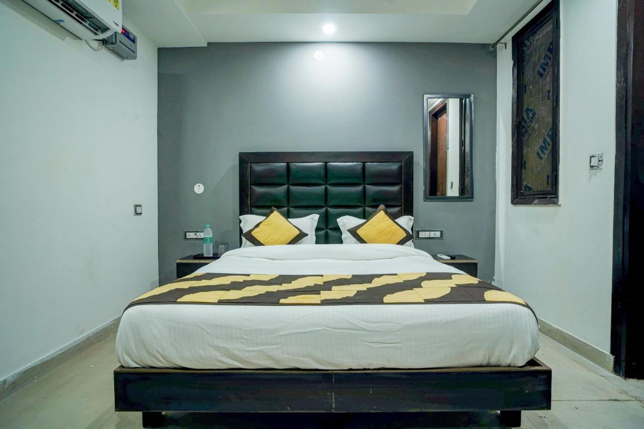 Hotel Red Snapper Couple Friendly At West Delhi New Delhi Extérieur photo