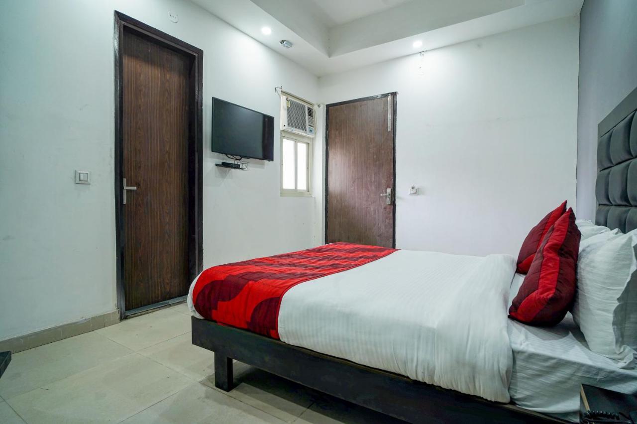 Hotel Red Snapper Couple Friendly At West Delhi New Delhi Extérieur photo