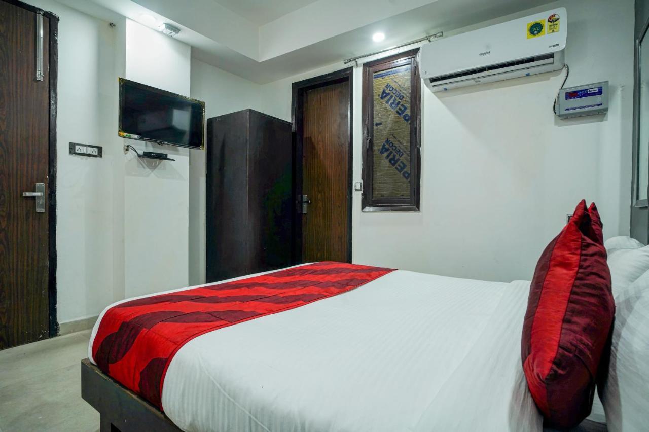 Hotel Red Snapper Couple Friendly At West Delhi New Delhi Extérieur photo