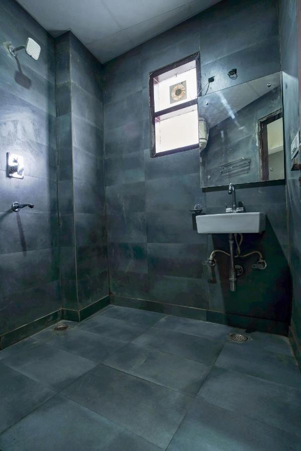 Hotel Red Snapper Couple Friendly At West Delhi New Delhi Extérieur photo