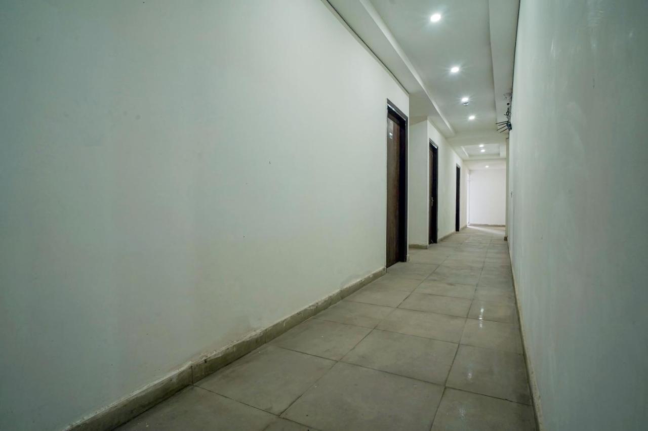 Hotel Red Snapper Couple Friendly At West Delhi New Delhi Extérieur photo